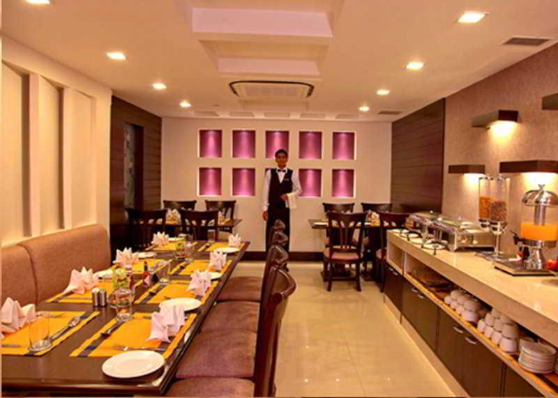 Hotel Florence Ню Делхи Екстериор снимка