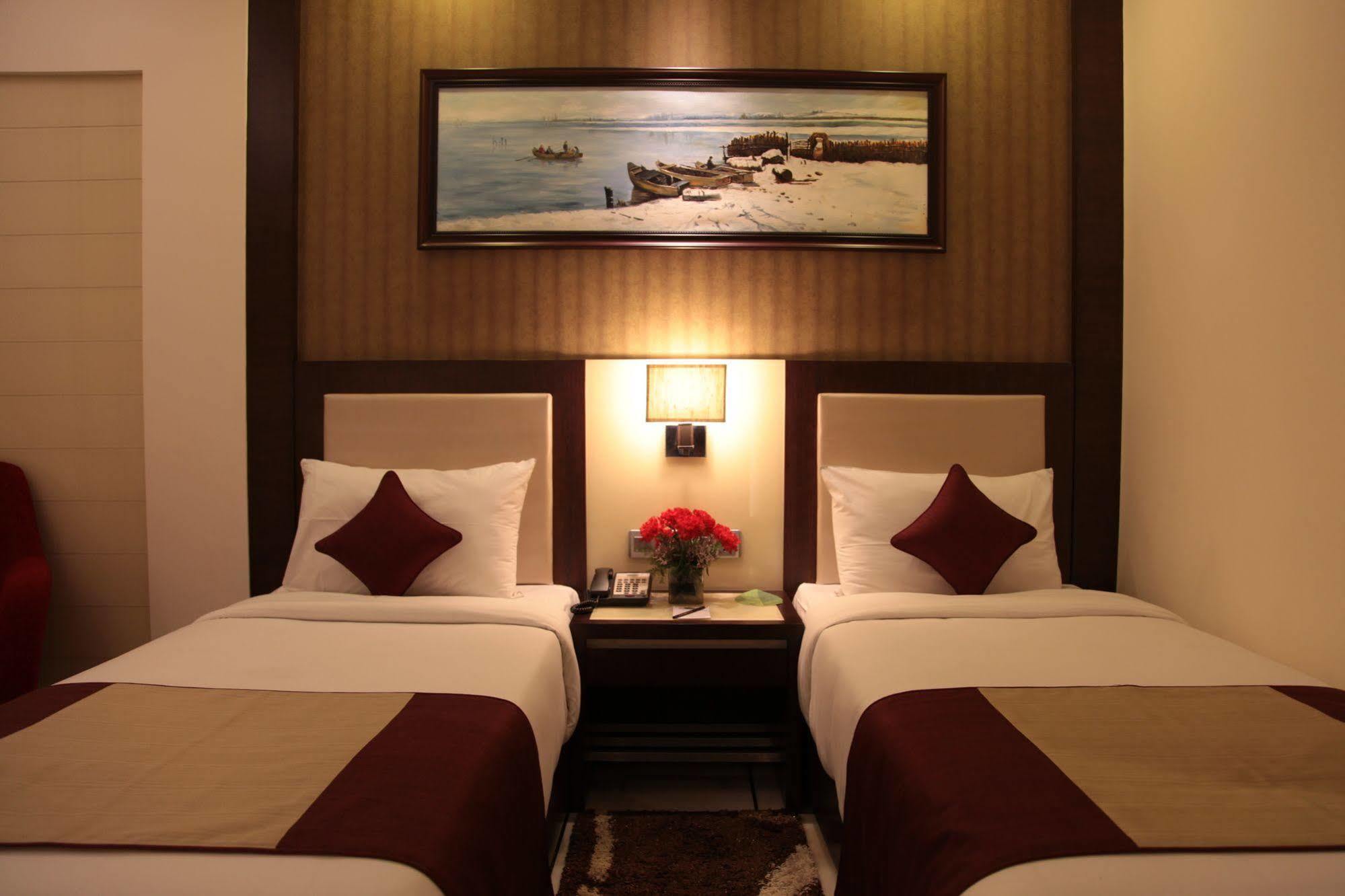 Hotel Florence Ню Делхи Екстериор снимка