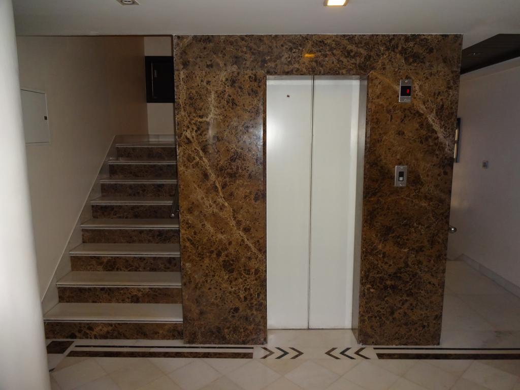Hotel Florence Ню Делхи Екстериор снимка